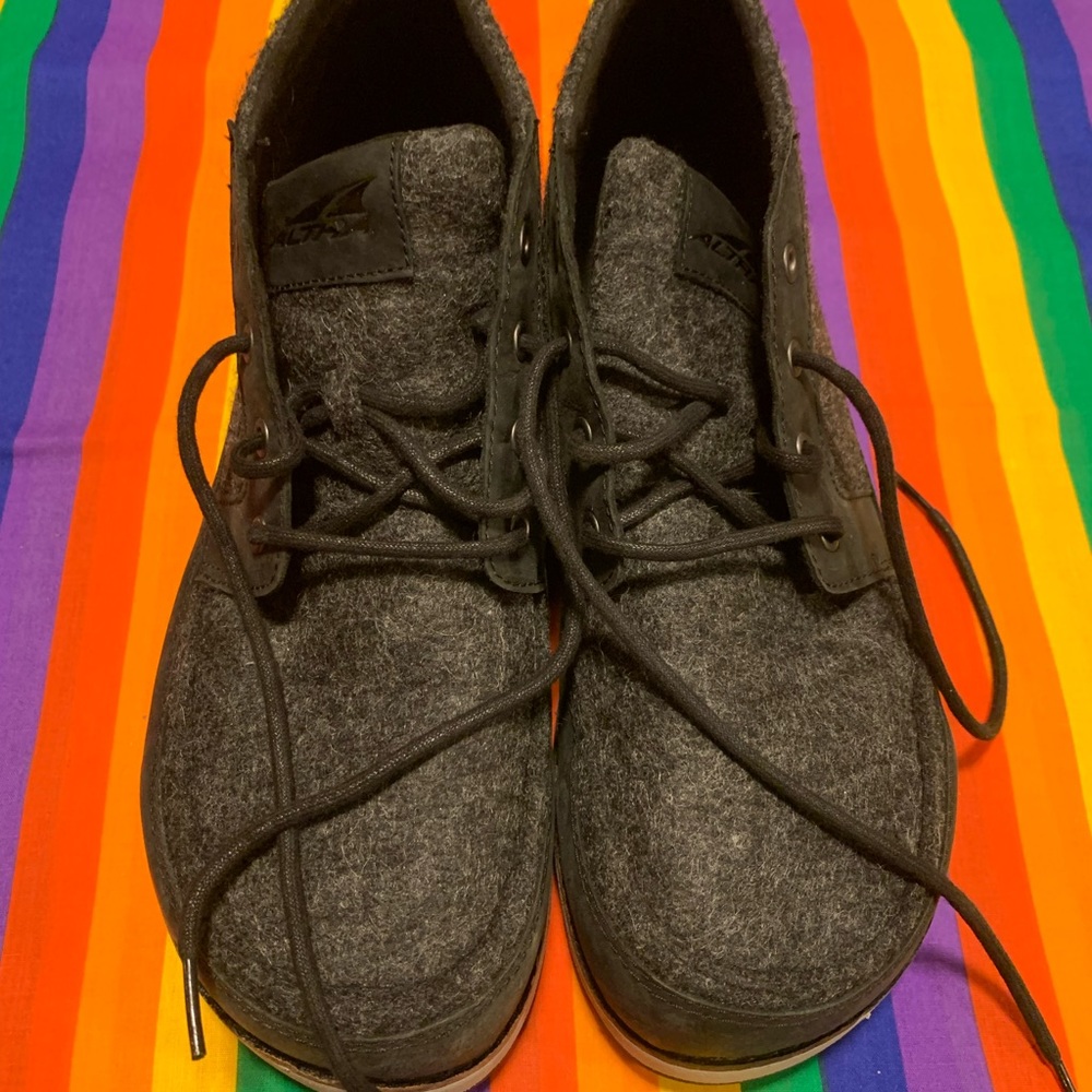 Mens Altra commute boots 11